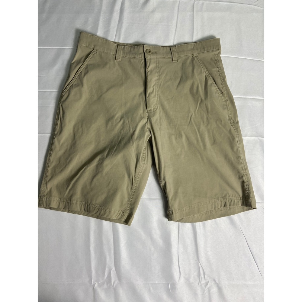Eddie Bauer Men's Beige Cargo Shorts Size 35 Outdoor Adventure Casual Comfort